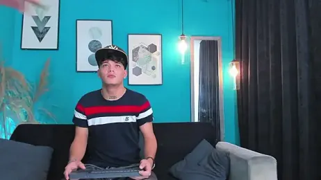 Oficial_KingOfHeavens webcam model stream image