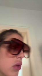 Crystal9898 webcam model stream image