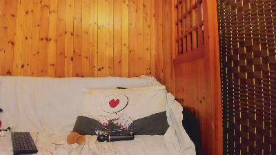 sally_x webcam model stream image