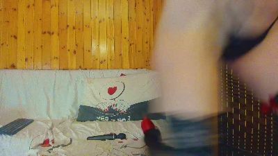 sally_x webcam model stream image