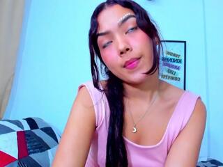 Lia Kiity webcam model stream image