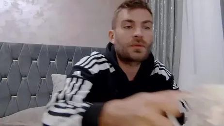 10in_deluxe webcam stripchat model stream image