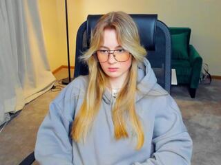 Lavonda Bellefontaine webcam model stream image