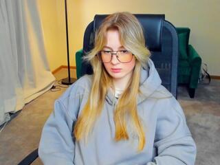 Lavonda Bellefontaine webcam model stream image