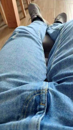 a_p_hot webcam model stream image