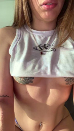 Sharoonbloom webcam model stream image