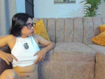 ElizabethAndEliana webcam model stream image