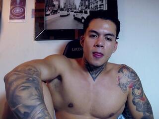 Lucifer Starr webcam model stream image