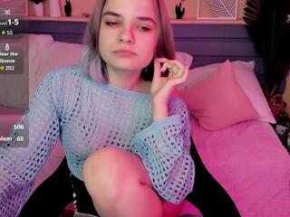 Gina Dawson webcam flirt4free model stream image