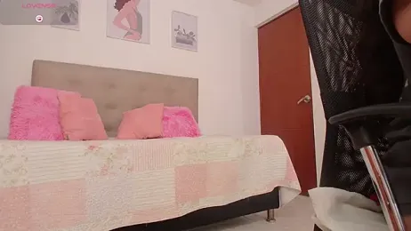 Miley_Baker webcam model stream image