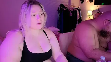 PiggyRose webcam model stream image