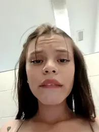 _Isabella-7 webcam stripchat model stream image