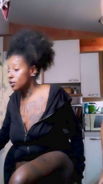 BlackWitchSG webcam model stream image