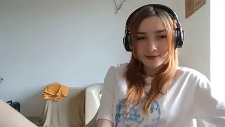 RedheadMisty webcam model stream image