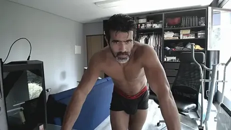 latinoo23bom webcam model stream image