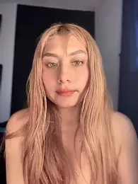 _Danna webcam model stream image
