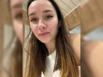 Queen-of-squirt webcam model stream image