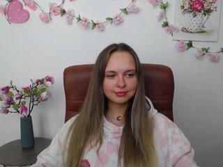 Khaleesi Moon webcam model stream image