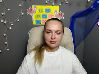 Khaleesi Moon webcam model stream image