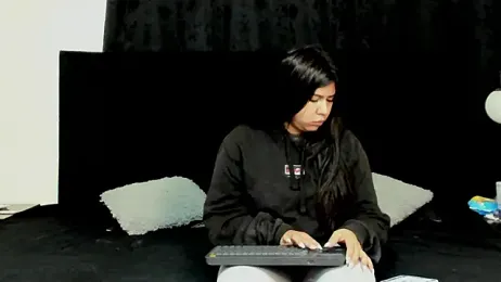 lissandthor13 webcam stripchat model stream image