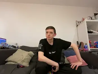 curvy_crystal webcam model stream image