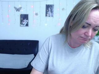 Sneaky Kate webcam model stream image
