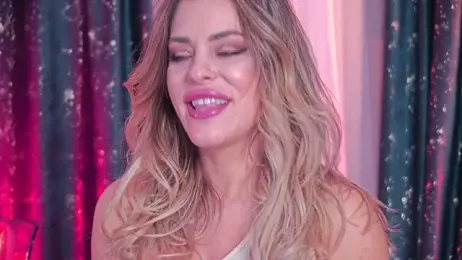 RoseEvann webcam stripchat model stream image