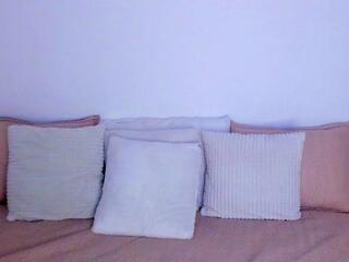 Tryzha webcam model stream image