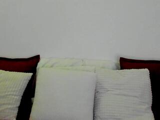 Tryzha webcam model stream image