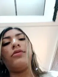 Sharyt_Naughty webcam model stream image