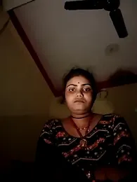 Riya_lovely0143 webcam model stream image