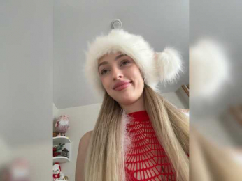 MilaLuxe webcam model stream image