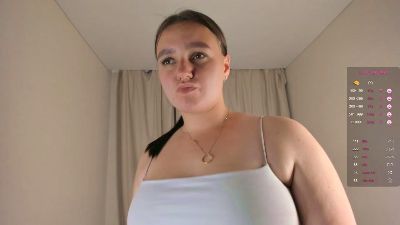 AislyHearl webcam model stream image
