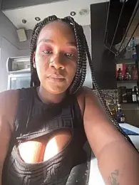 GiantClithpee webcam model stream image