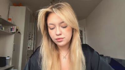 DaisyWingo webcam model stream image