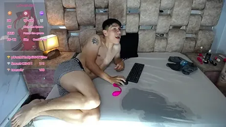 LucyyLeo webcam stripchat model stream image