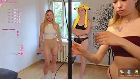 Tea_white webcam model stream image
