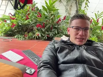 Neil_and_isaac webcam stripchat model stream image