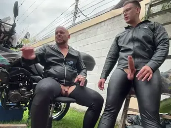 Neil_and_isaac webcam stripchat model stream image