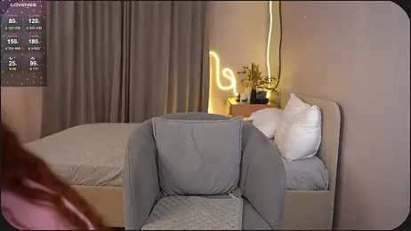 HappyVivy webcam model stream image