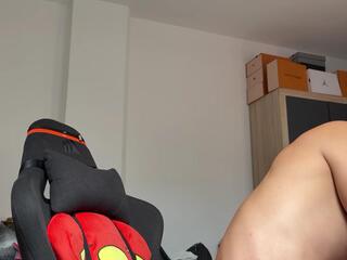 Duncan Collins webcam model stream image