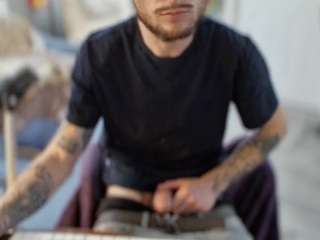 youngkubenski215 webcam model stream image