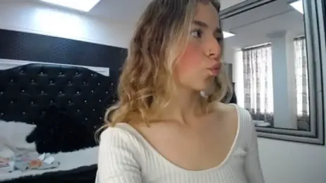 IssadoraJames webcam stripchat model stream image