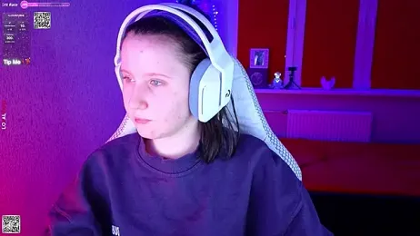 mon_lola webcam model stream image