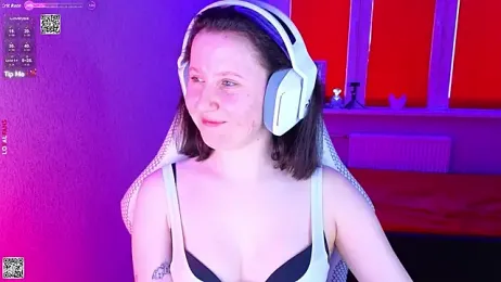 mon_lola webcam model stream image