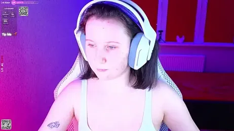 mon_lola webcam model stream image