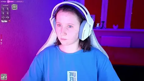 mon_lola webcam model stream image