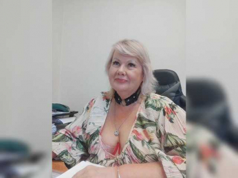 BESTija-1 webcam bongacams model stream image
