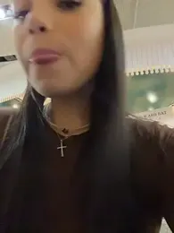 Kissy_Moon webcam model stream image
