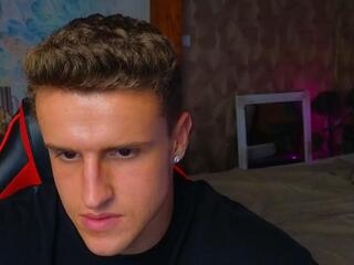 Leo Cavalli webcam model stream image